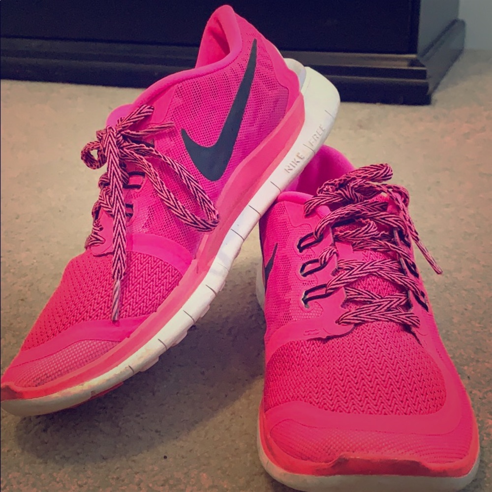Nike Free’s 5.0 lightly used